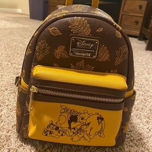 Loungefly Winnie the Pooh brown and yellow with autumn leaves new